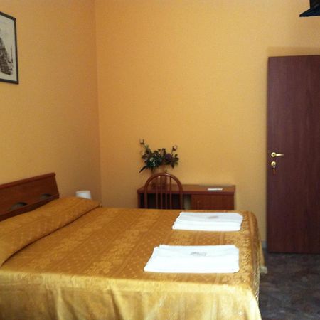 San Daniele Bundi House Hotel Roma Exterior foto