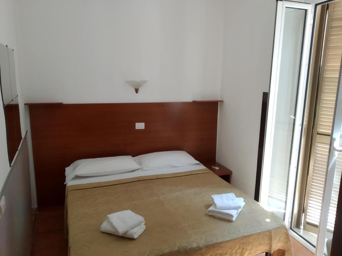 San Daniele Bundi House Hotel Roma Exterior foto