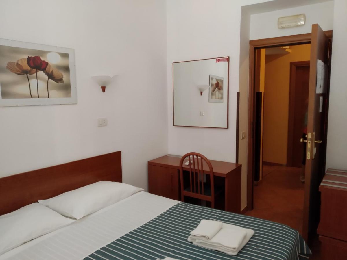 San Daniele Bundi House Hotel Roma Exterior foto