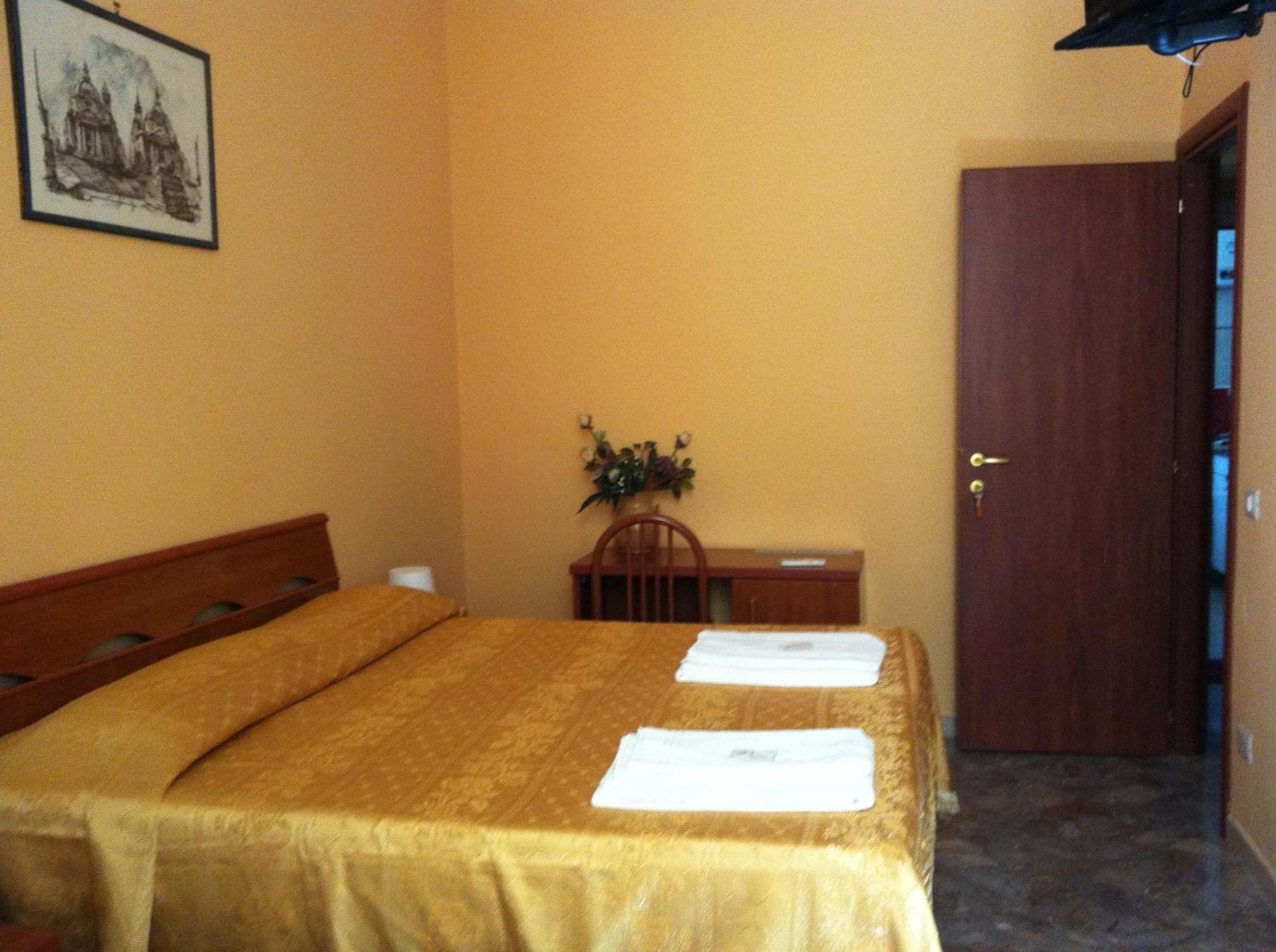 San Daniele Bundi House Hotel Roma Exterior foto